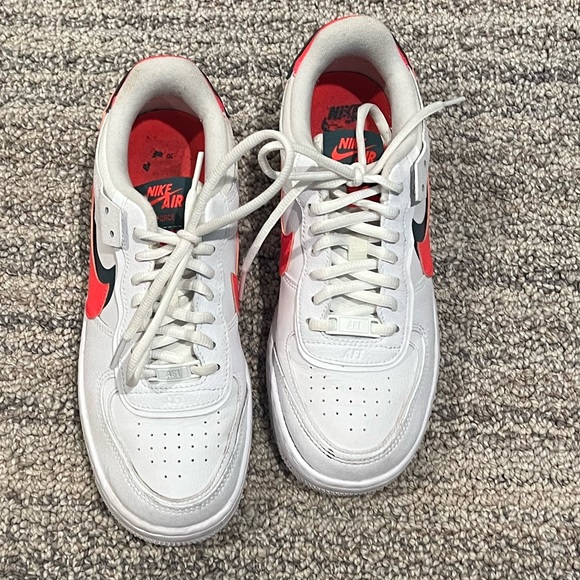 WMMS Air Force 1 Shadow ‘White Solar Red’ - Picture 4 of 4